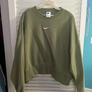 Green Nike Sweatshirt